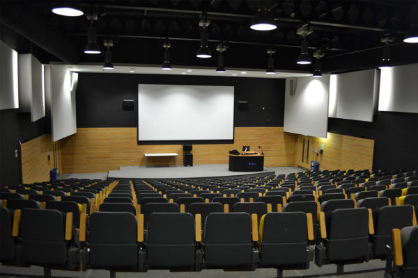 John Stripe Lecture Theatre - Design Engine Architects